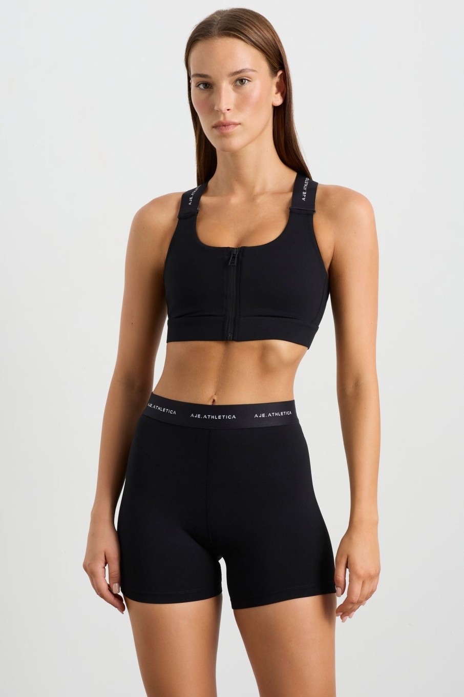 Tops Aje ATHLETICA | Contrast Zip Sports Bra 304 Black/White