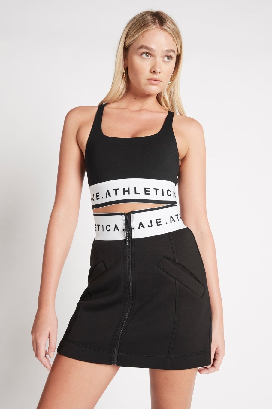 Tops Aje ATHLETICA | Signature Logo Sports Bra 313 Black/White