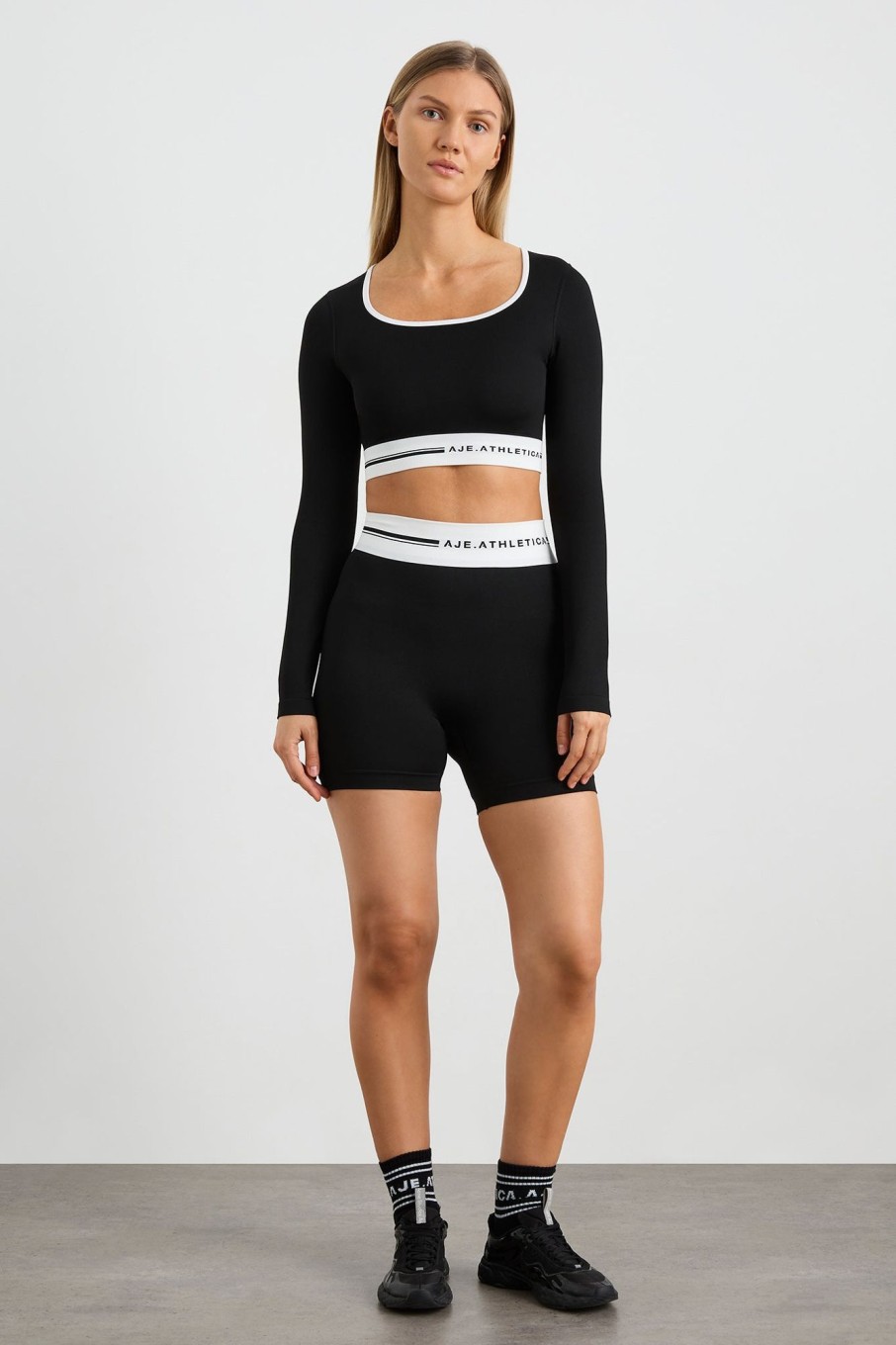 Bottoms Aje ATHLETICA | Seamless Short 601 Black