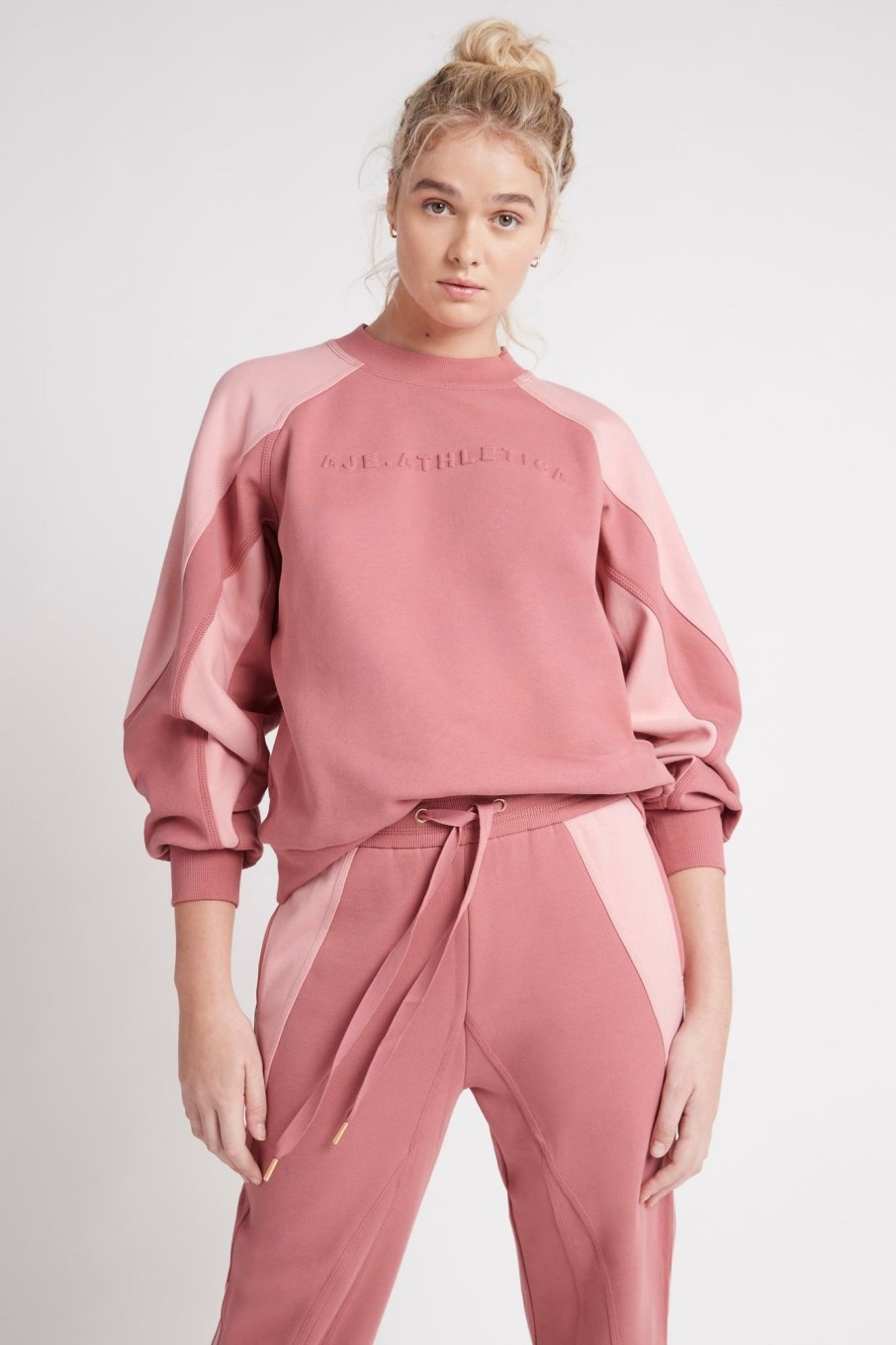 Outerwear Aje ATHLETICA | Embossed Signature Logo Crew Jumper 410 Rose Pink/Rose Quartz