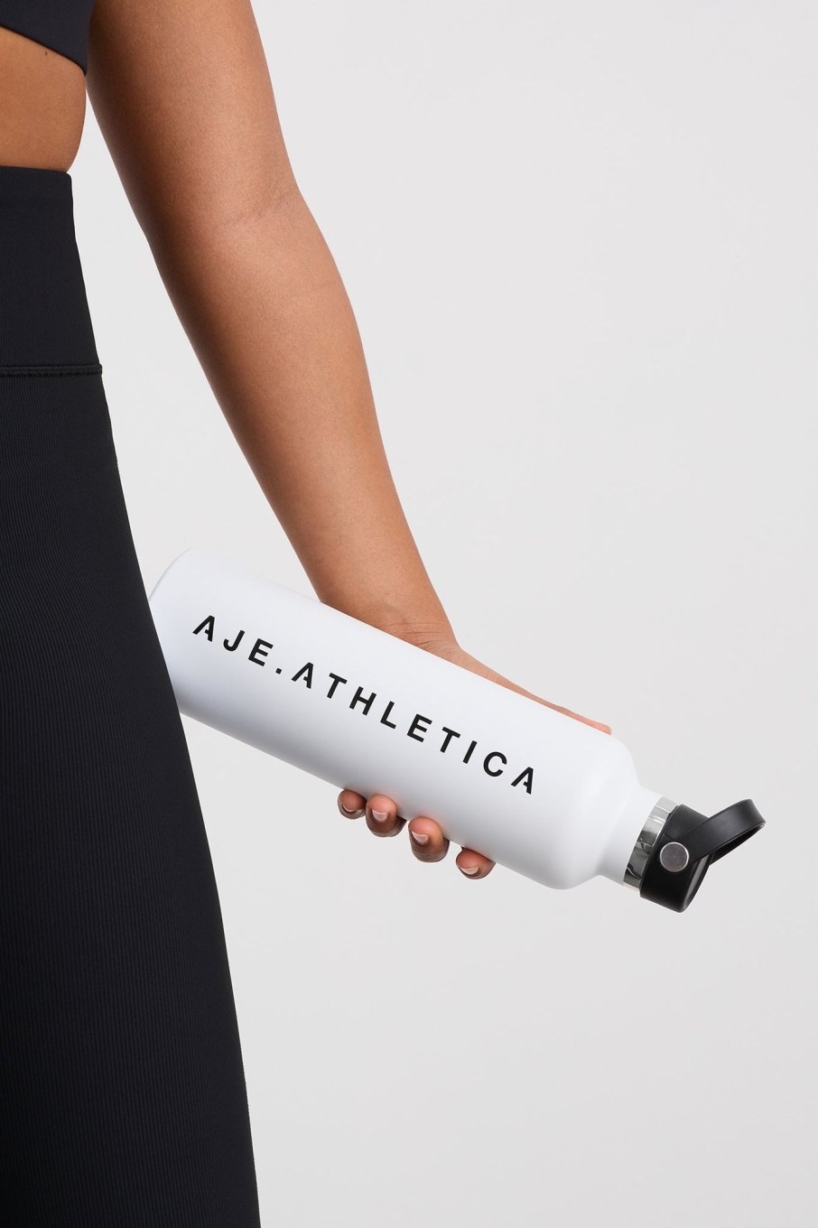 Accessories Aje ATHLETICA | Classic Logo Drink Bottle 907 White/Black Logo