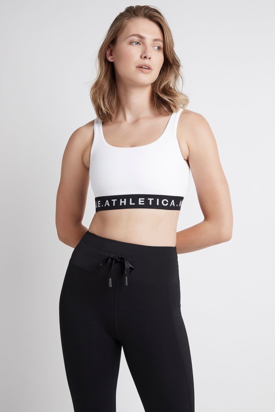 Tops Aje ATHLETICA | Essential Logotape Sports Bra 307 White/Black