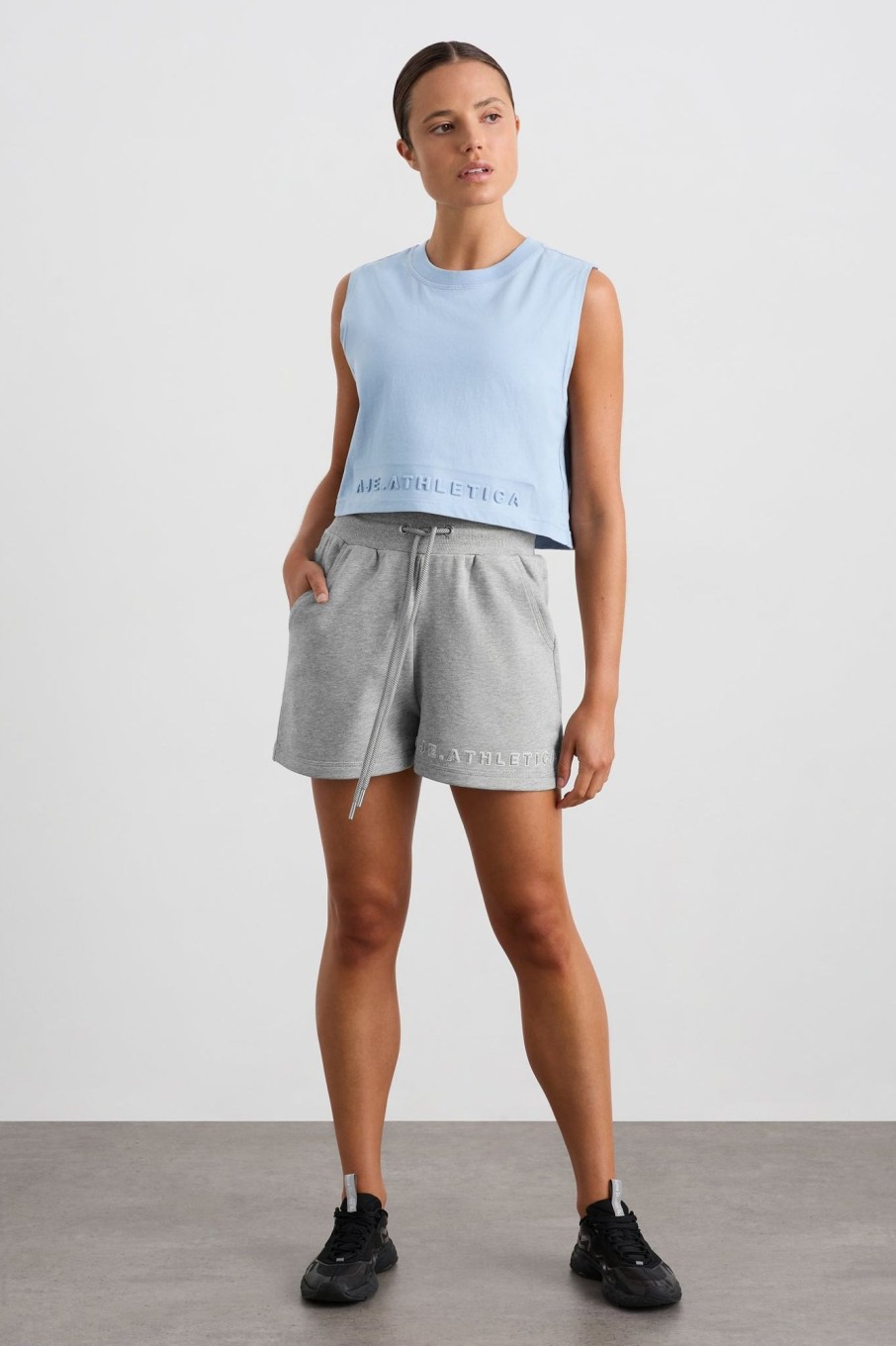 Tops Aje ATHLETICA | Cropped Logo Tank 106 Steel Blue